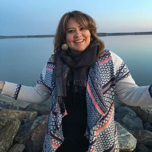 Meet your Posher, Claudia